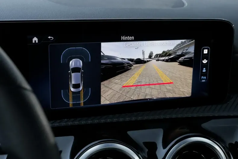 Mercedes-Benz CLA 180 din 2024 cu 14.777 km - oferta MER166832 - foto 13