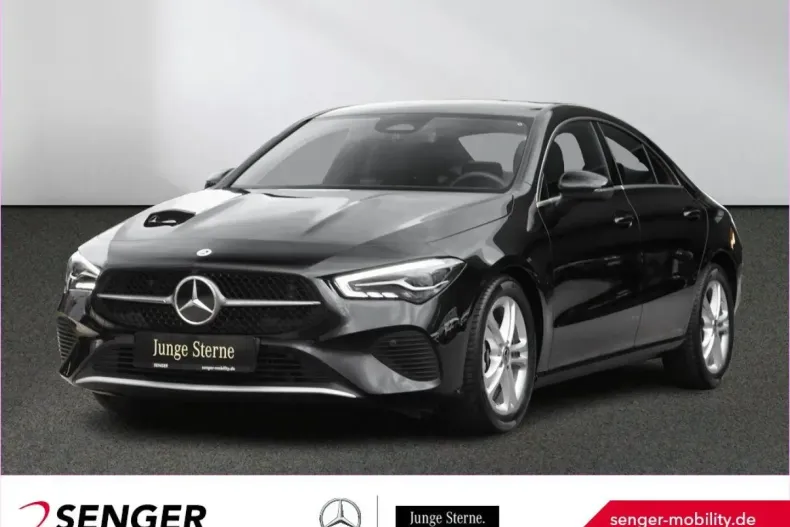 Mercedes-Benz CLA 180 din 2024 cu 12.390 km - oferta MER166833 - foto 1