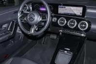 Mercedes-Benz CLA 180 din 2024 cu 17.364 km - oferta MER166835 - foto 7