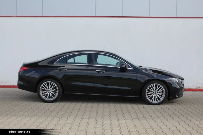 Mercedes-Benz CLA 180 din 2024 cu 30.000 km - oferta MER166837 - foto 3
