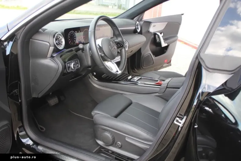 Mercedes-Benz CLA 180 din 2024 cu 30.000 km - oferta MER166837 - foto 6