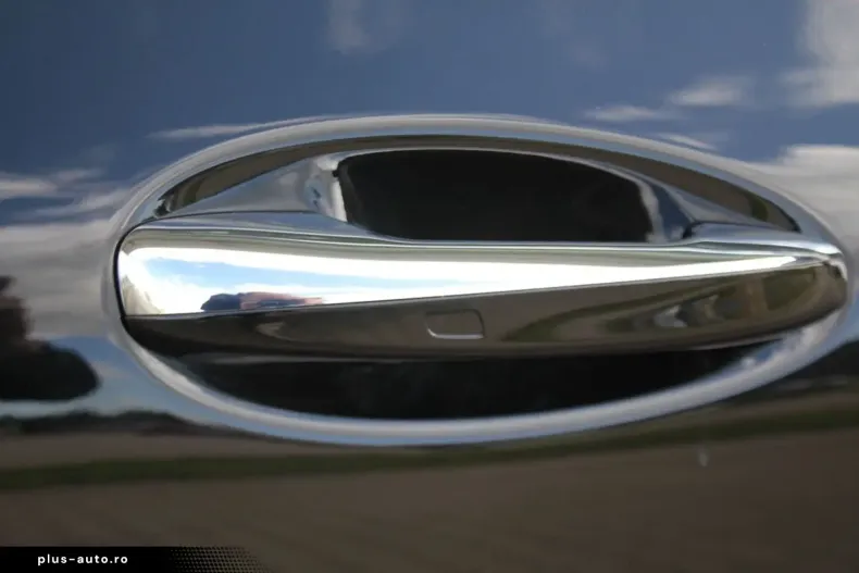 Mercedes-Benz CLA 180 din 2024 cu 30.000 km - oferta MER166837 - foto 12