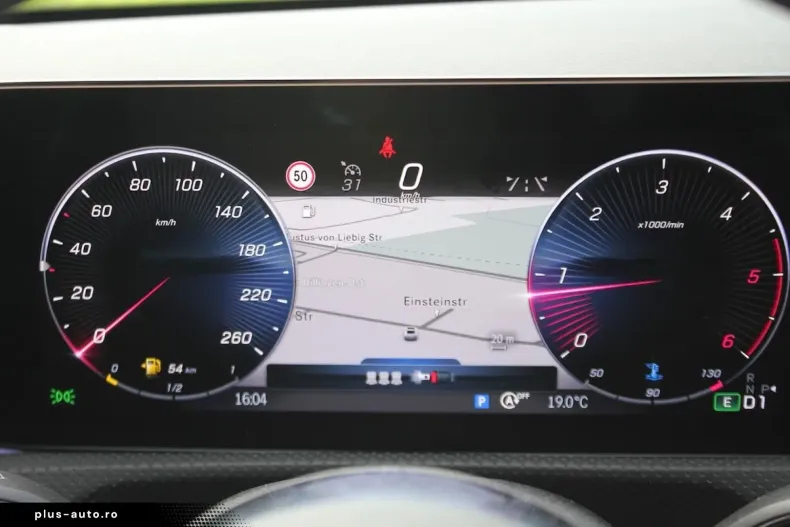 Mercedes-Benz CLA 180 din 2024 cu 30.000 km - oferta MER166837 - foto 31