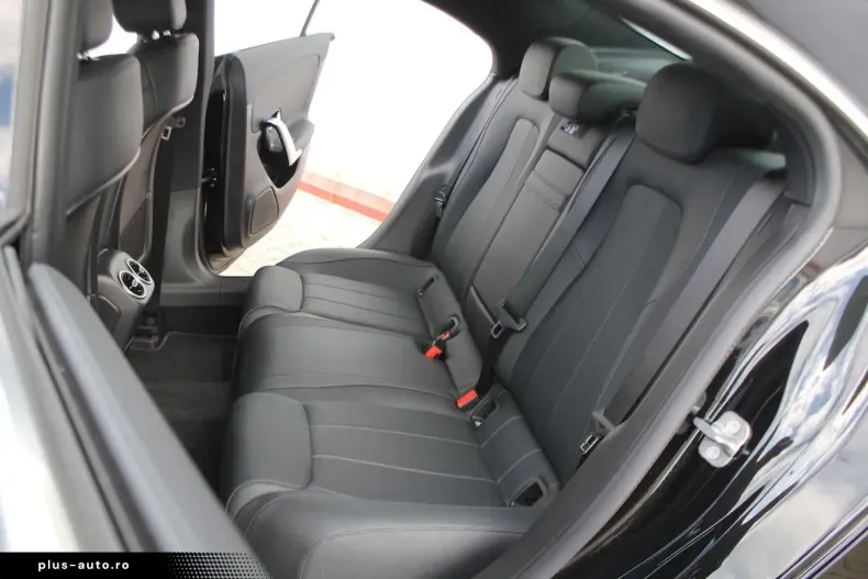 Mercedes-Benz CLA 180 din 2024 cu 30.000 km - oferta MER166837 - foto 36