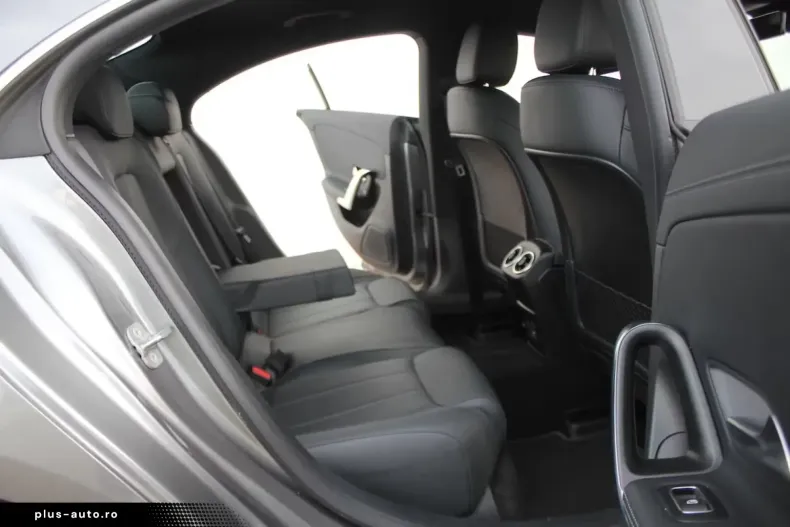 Mercedes-Benz CLA 180 din 2024 cu 44.000 km - oferta MER166839 - foto 13