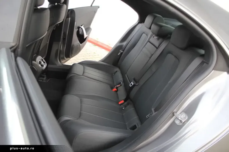 Mercedes-Benz CLA 180 din 2024 cu 44.000 km - oferta MER166839 - foto 19