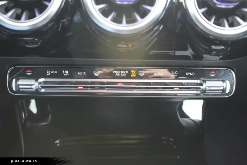 Mercedes-Benz CLA 180 din 2024 cu 44.000 km - oferta MER166839 - foto 39