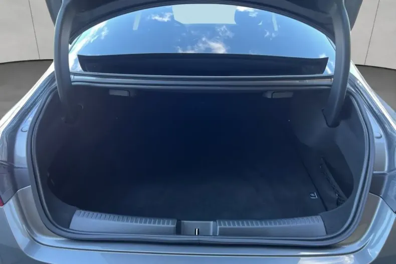 Mercedes-Benz CLA 180 din 2024 cu 14.445 km - oferta MER166847 - foto 13