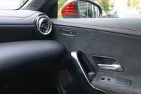 Mercedes-Benz CLA 200 din 2024 cu 6.177 km - oferta MER166849 - foto 15