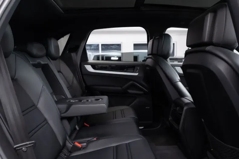 Porsche Cayenne din 2024 cu 58.500 km - oferta POR166860 - foto 11