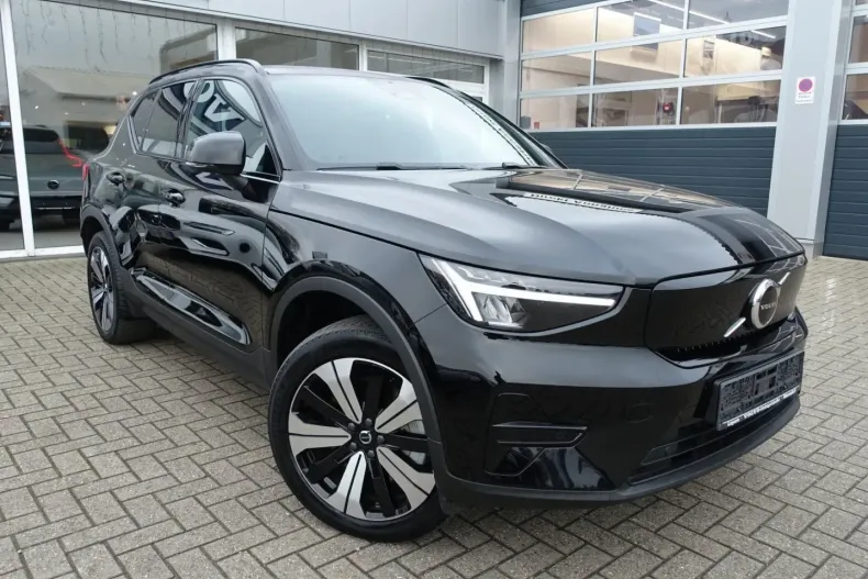 Volvo XC40 din 2022 cu 46.800 km - oferta VOL166865 - foto 1