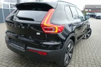Volvo XC40 din 2022 cu 46.800 km - oferta VOL166865 - foto 3