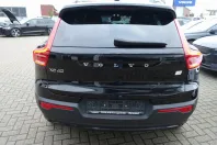 Volvo XC40 din 2022 cu 46.800 km - oferta VOL166865 - foto 4