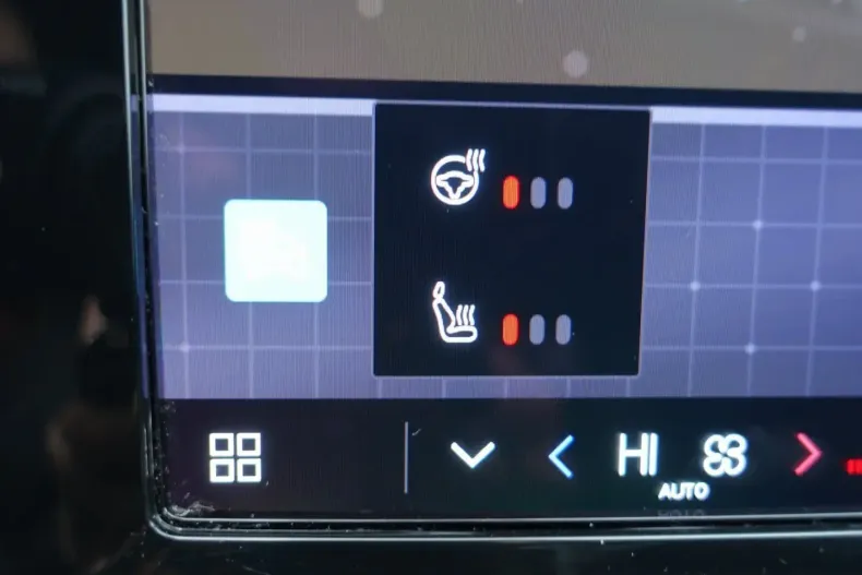 Volvo XC40 din 2022 cu 46.800 km - oferta VOL166865 - foto 19