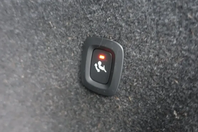 Volvo XC40 din 2022 cu 46.800 km - oferta VOL166865 - foto 22