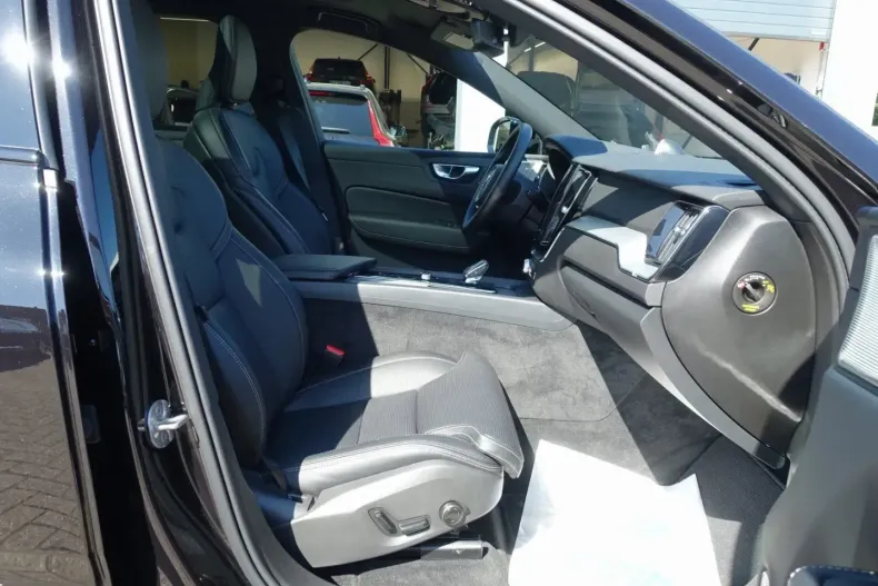 Volvo XC60 din 2024 cu 19.586 km - oferta VOL166866 - foto 12