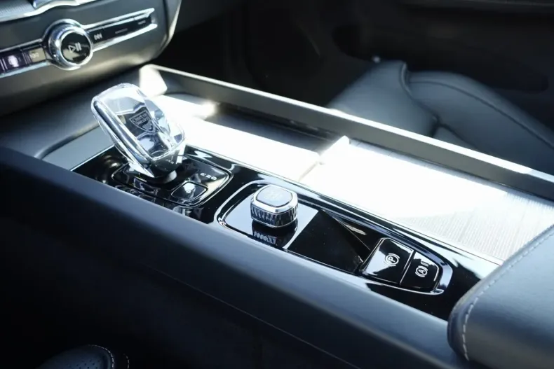 Volvo XC60 din 2024 cu 19.586 km - oferta VOL166866 - foto 16