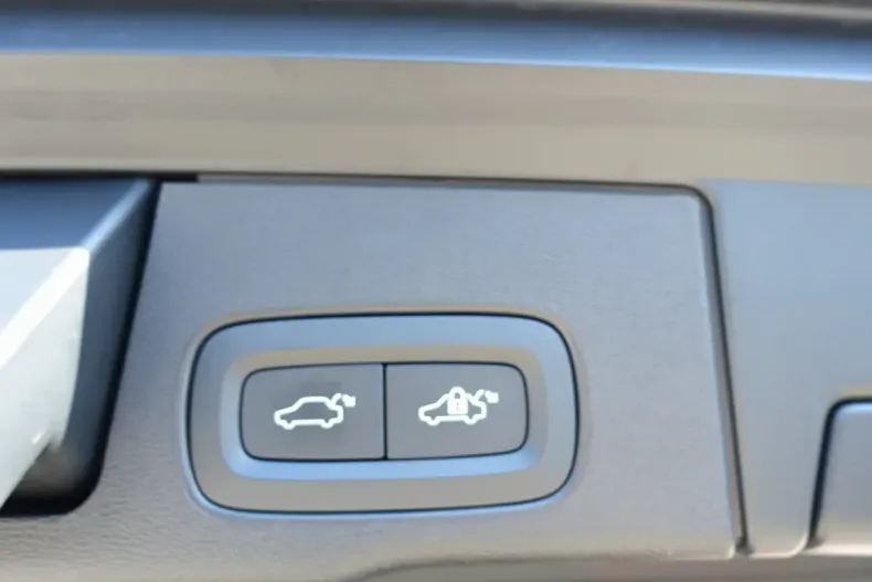 Volvo XC60 din 2024 cu 19.586 km - oferta VOL166866 - foto 28