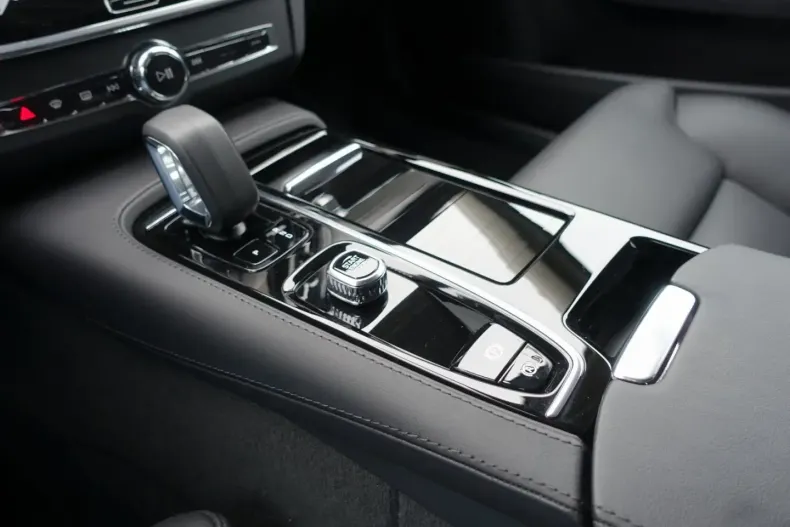 Volvo V90 din 2025 cu 13.600 km - oferta VOL166867 - foto 14