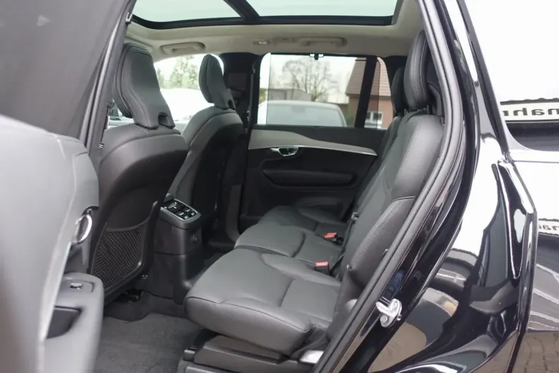 Volvo XC90 din 2024 cu 9.080 km - oferta VOL166868 - foto 9