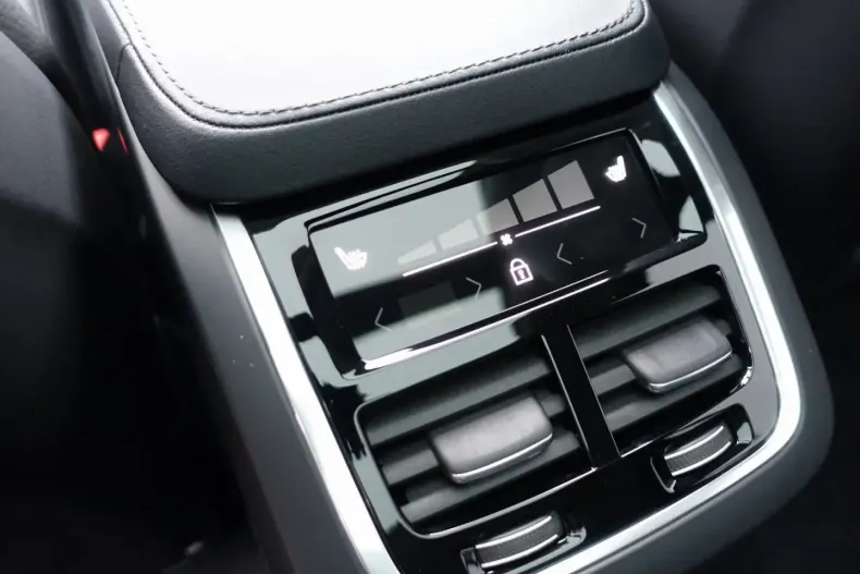 Volvo XC90 din 2024 cu 9.080 km - oferta VOL166868 - foto 18