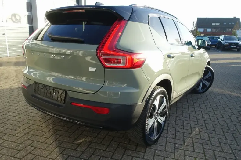 Volvo XC40 din 2023 cu 38.500 km - oferta VOL166869 - foto 3