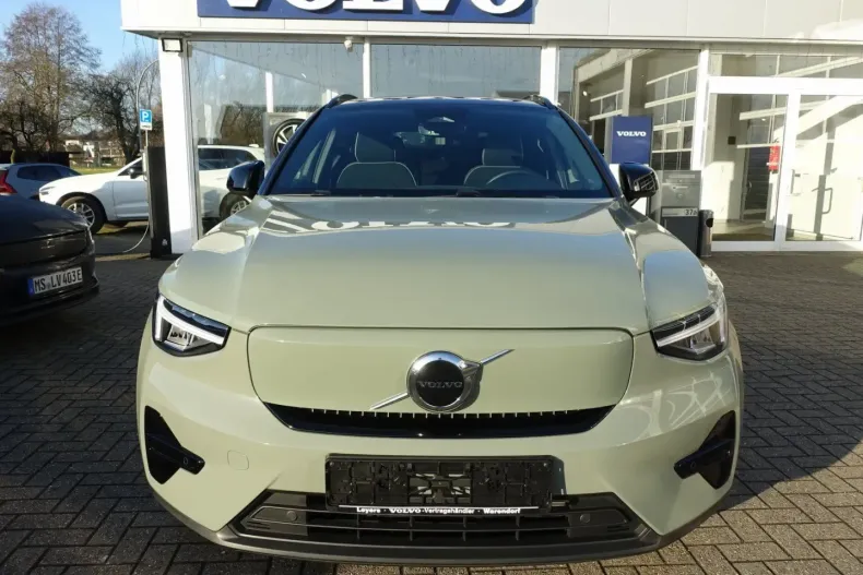 Volvo XC40 din 2023 cu 38.500 km - oferta VOL166869 - foto 7