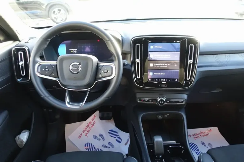 Volvo XC40 din 2023 cu 38.500 km - oferta VOL166869 - foto 13