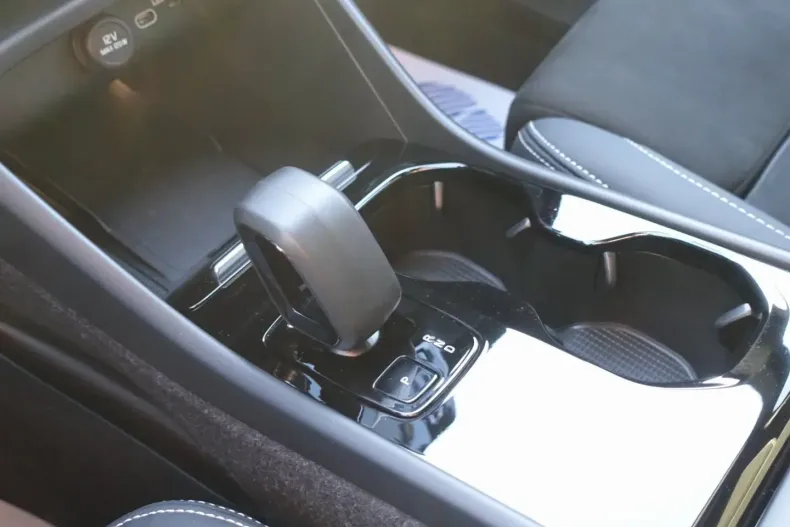 Volvo XC40 din 2023 cu 38.500 km - oferta VOL166869 - foto 15