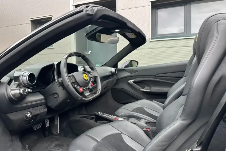 Ferrari F8 din 2023 cu 5.300 km - oferta FER166876 - foto 5