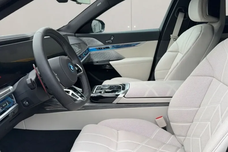 BMW M760 din 2023 cu 17.000 km - oferta BMW166878 - foto 2