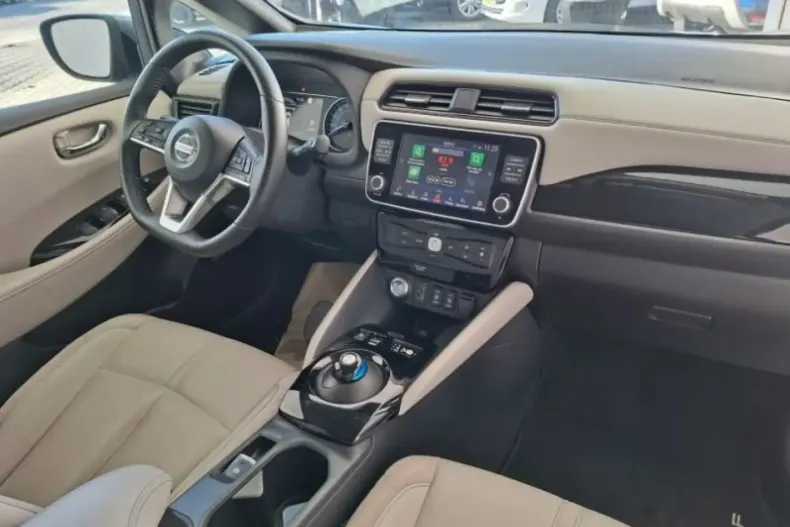 Nissan Leaf din 2021 cu 8.954 km - oferta NIS166880 - foto 12