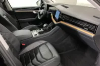 Volkswagen Touareg din 2021 cu 125.182 km - oferta VOL166903 - foto 11
