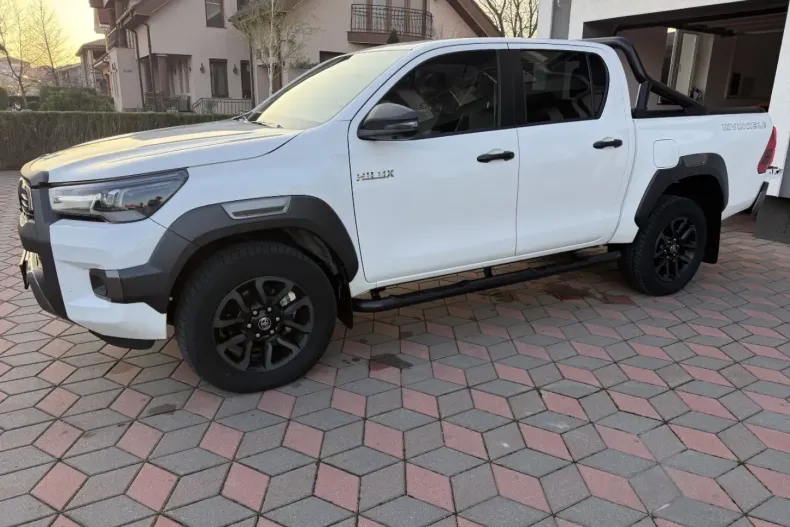 Toyota Hilux din 2023 cu 53.800 km - oferta TOY166916 - foto 2