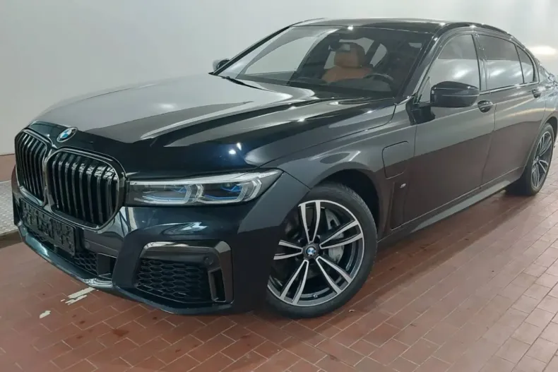 BMW 745 din 2021 cu 73.200 km - oferta BMW166921 - foto 1