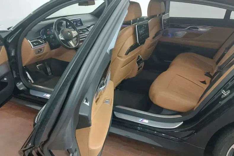 BMW 745 din 2021 cu 73.200 km - oferta BMW166921 - foto 11
