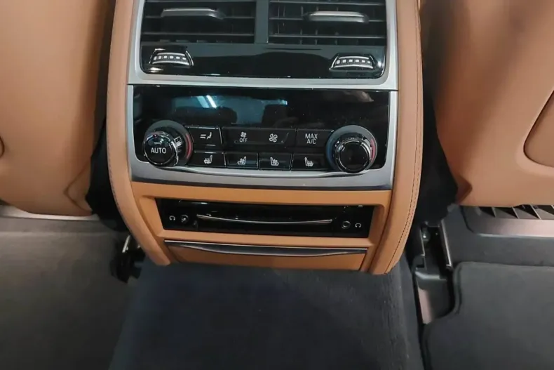 BMW 745 din 2021 cu 73.200 km - oferta BMW166921 - foto 13