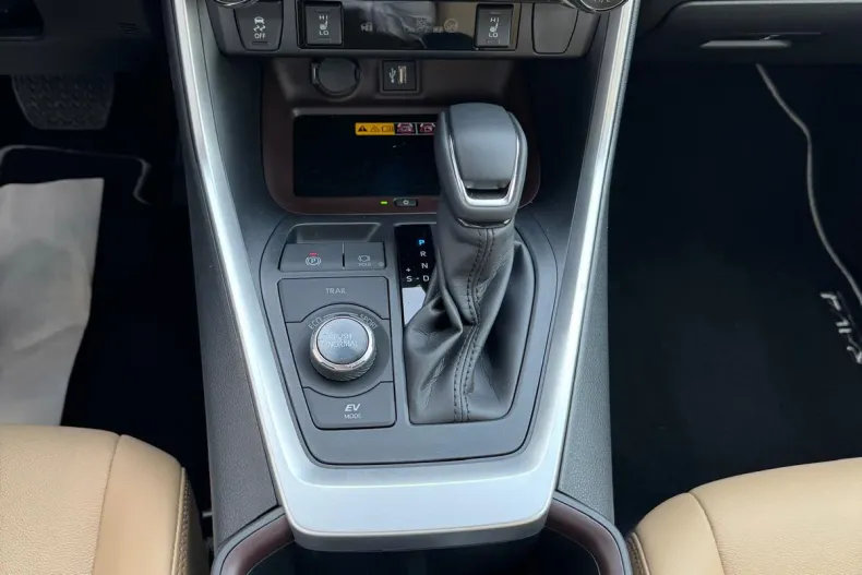 Toyota RAV4 din 2025 cu 10 km - oferta TOY166927 - foto 8