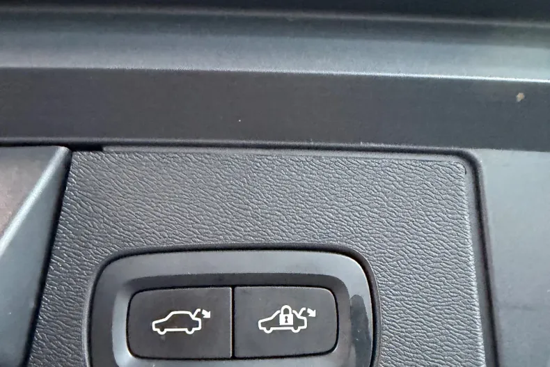 Volvo XC60 din 2021 cu 100.000 km - oferta VOL166932 - foto 19