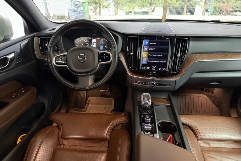 Volvo XC60 din 2021 cu 100.000 km - oferta VOL166932 - foto 24