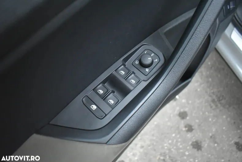 Skoda Karoq din 2024 cu 25.621 km - oferta SKO166940 - foto 12