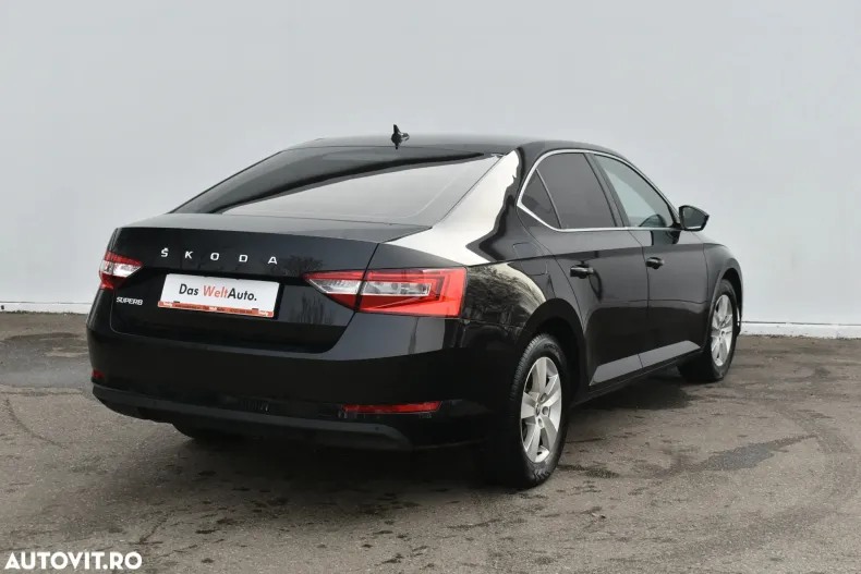 Skoda Superb din 2023 cu 65.869 km - oferta SKO166943 - foto 3