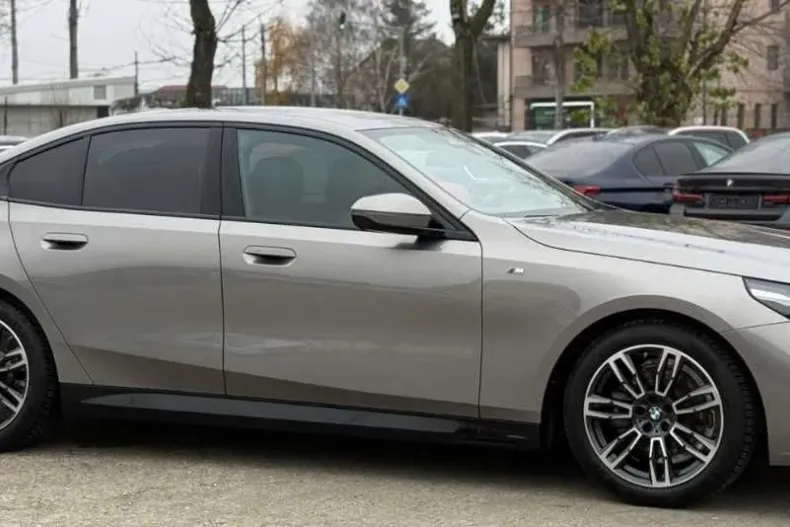 BMW Seria 5 din 2025 cu 16.000 km - oferta BMW166956 - foto 11