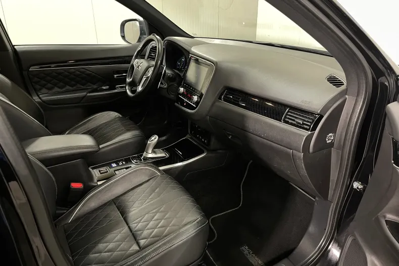 Mitsubishi Outlander din 2020 cu 172.492 km - oferta MIT166969 - foto 10