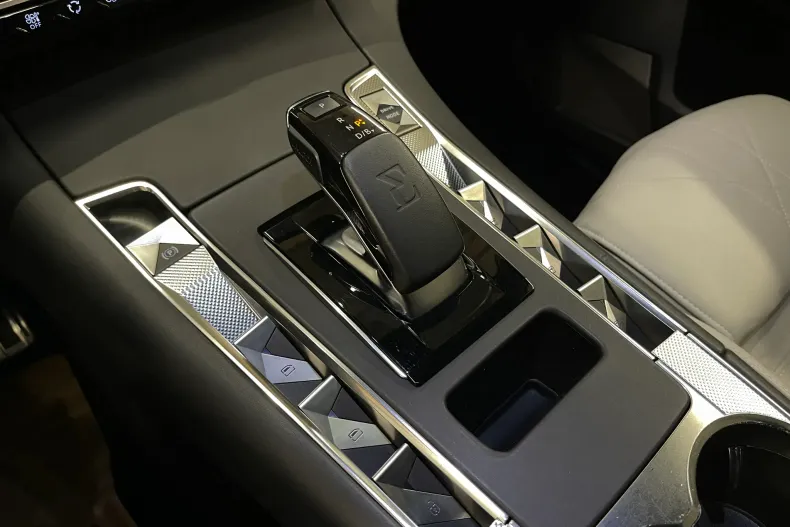 DS Automobiles DS 7 Crossback din 2021 cu 110.869 km - oferta DSA166972 - foto 30