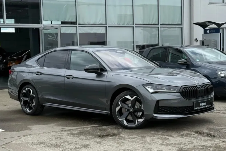 Skoda Superb din 2025 cu 1 km - oferta SKO166985 - foto 4