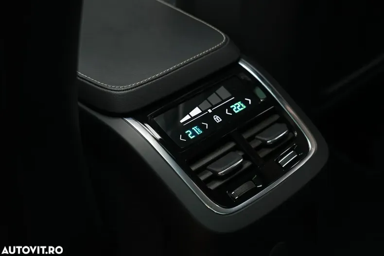 Volvo XC90 din 2021 cu 142.000 km - oferta VOL167002 - foto 40