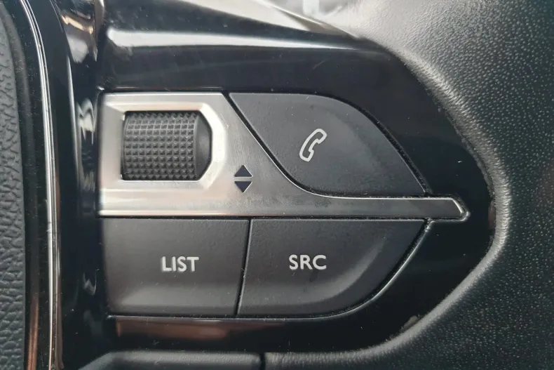 Peugeot 2008 din 2020 cu 79.920 km - oferta PEU167003 - foto 32