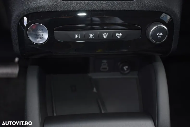 Ford Kuga din 2025 cu 1 km - oferta FOR167018 - foto 30