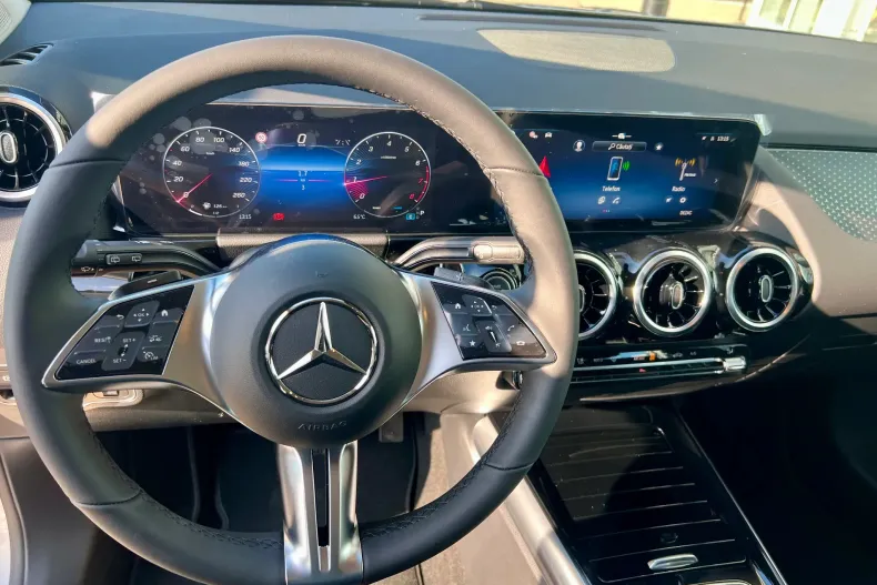 Mercedes-Benz GLA din 2025 cu 3 km - oferta MER167023 - foto 11